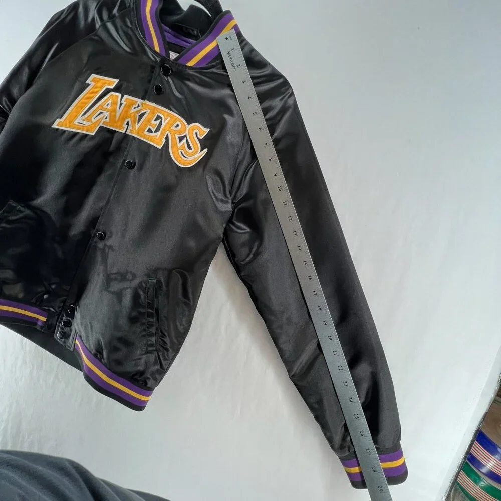 Mitchell & Ness Los Angeles Lakers Youth L 14/16 Varsity Jacket NBA Black/Purple - Picture 13 of 16